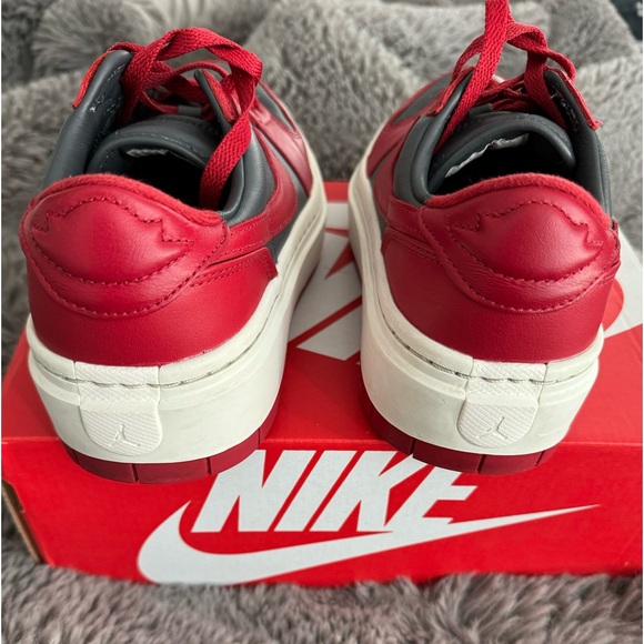 Nike AIR JORDAN 1 - ELEVATE Women’s 8 - Picture 7 of 15